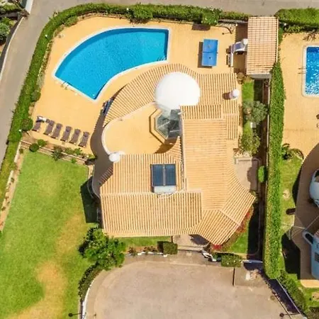 Cristina By Gabi Miguel Villa